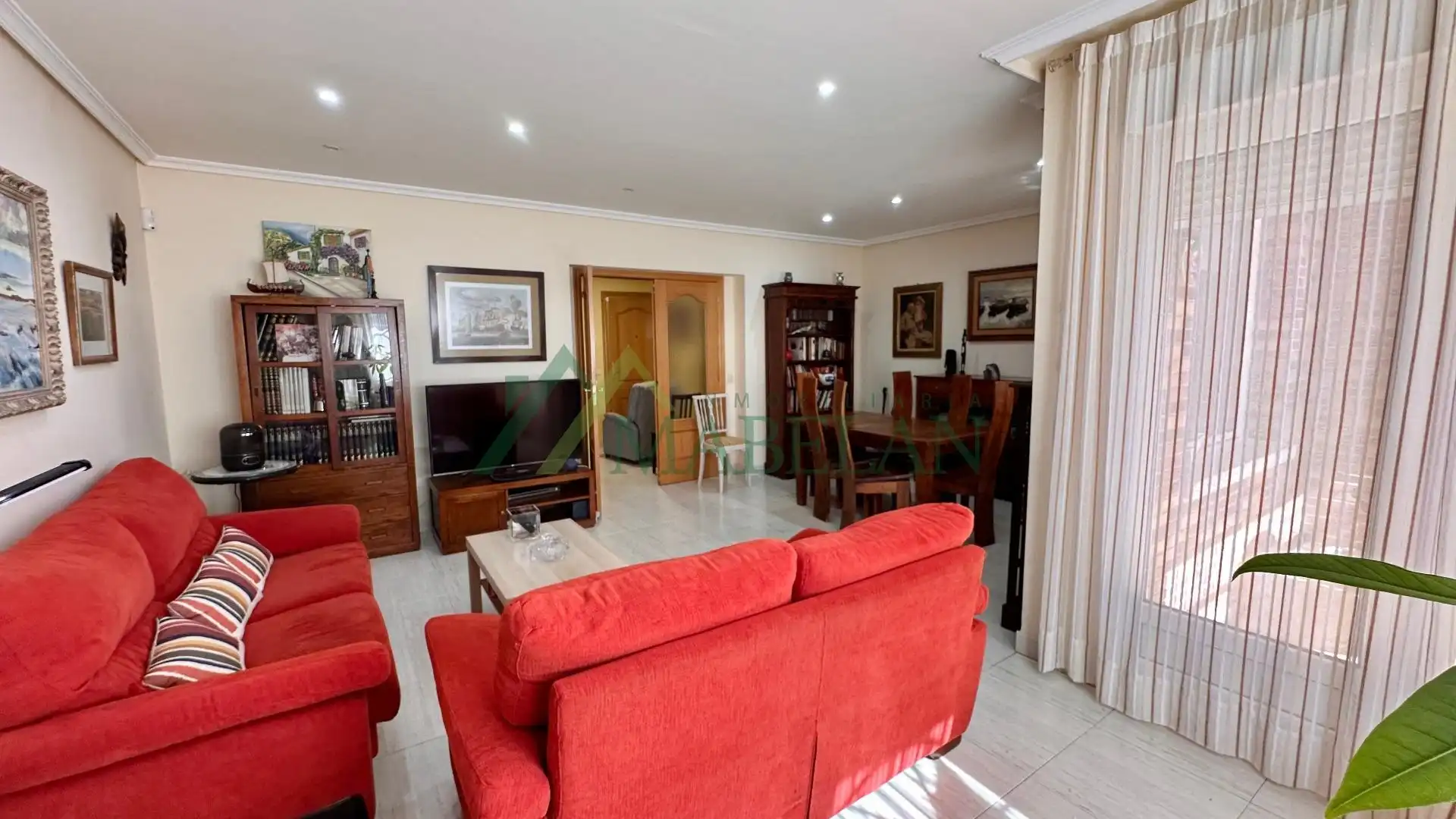 Sala de estar de Casa adosada en venta en Valdemorillo pueblo