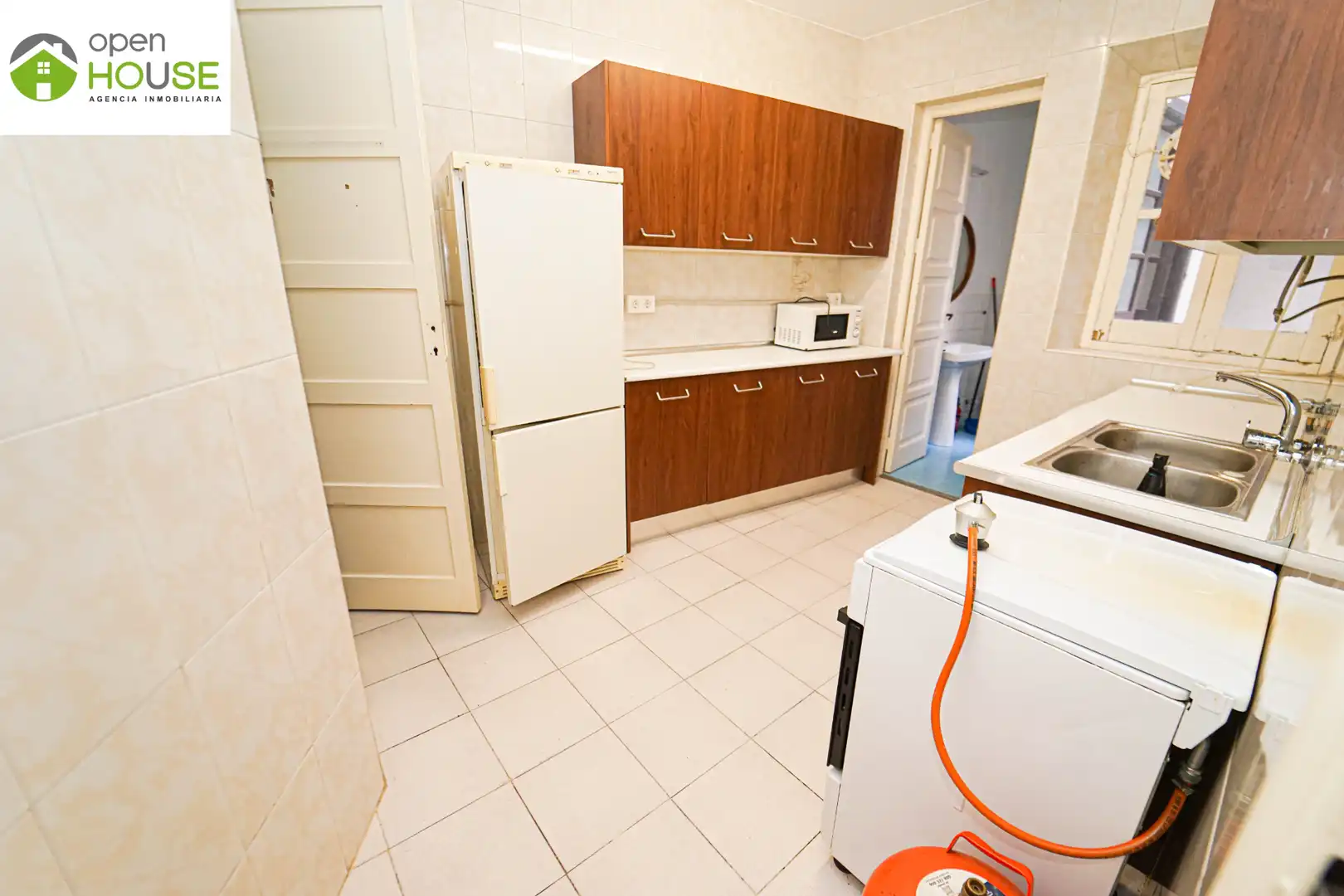 Kitchen of Flat for rent in Granada  with Furnished, Washing machine and Microwave