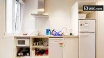 Kitchen of Flat to rent in  Madrid Capital  with Air Conditioner and Balcony