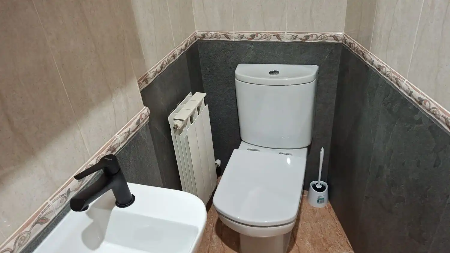 Baño de Piso en venta en A Cañiza   con Calefacción y Trastero