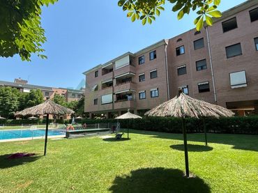 Casa amb piscina de lloguer a Avenida de Europa