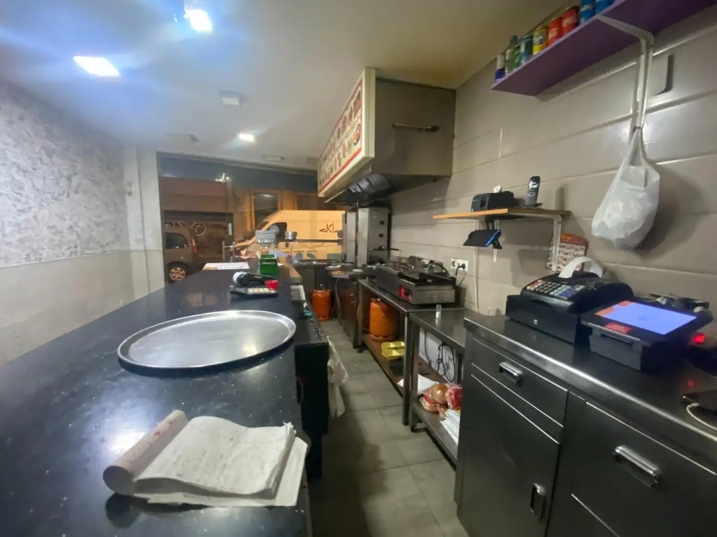 Cuina de Local de lloguer en Barcelona amb Aire condicionat