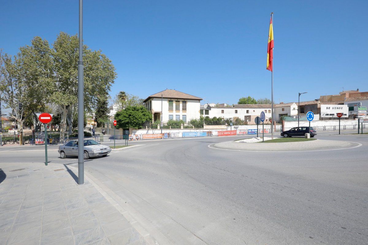 Vista exterior de Casa o xalet en venda en Alhendín amb Jardí privat, Terrassa i Balcó