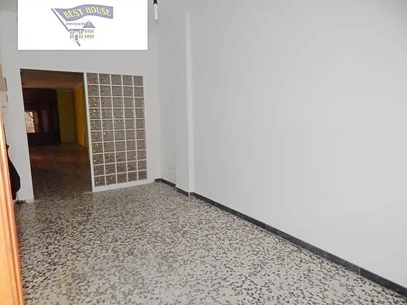Business premises to rent in Sant Josep - Zona Hospital, imagen 4
