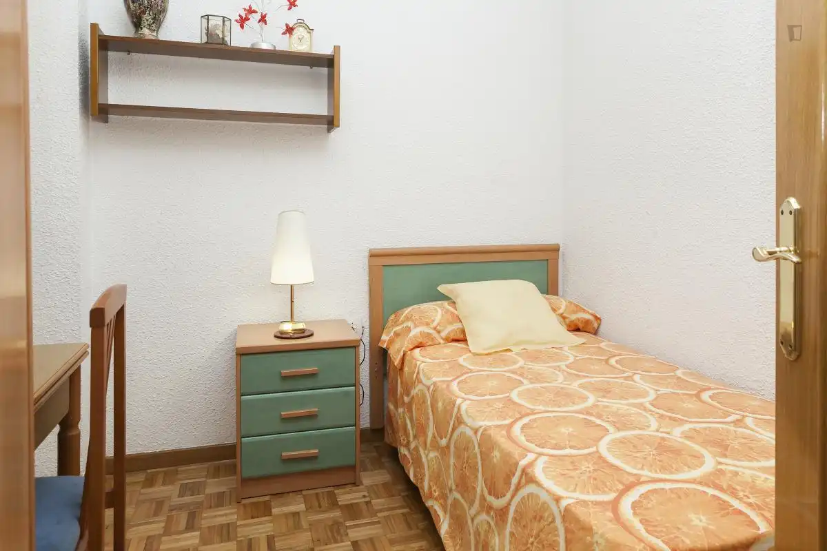 Habitació a Sants-Badal