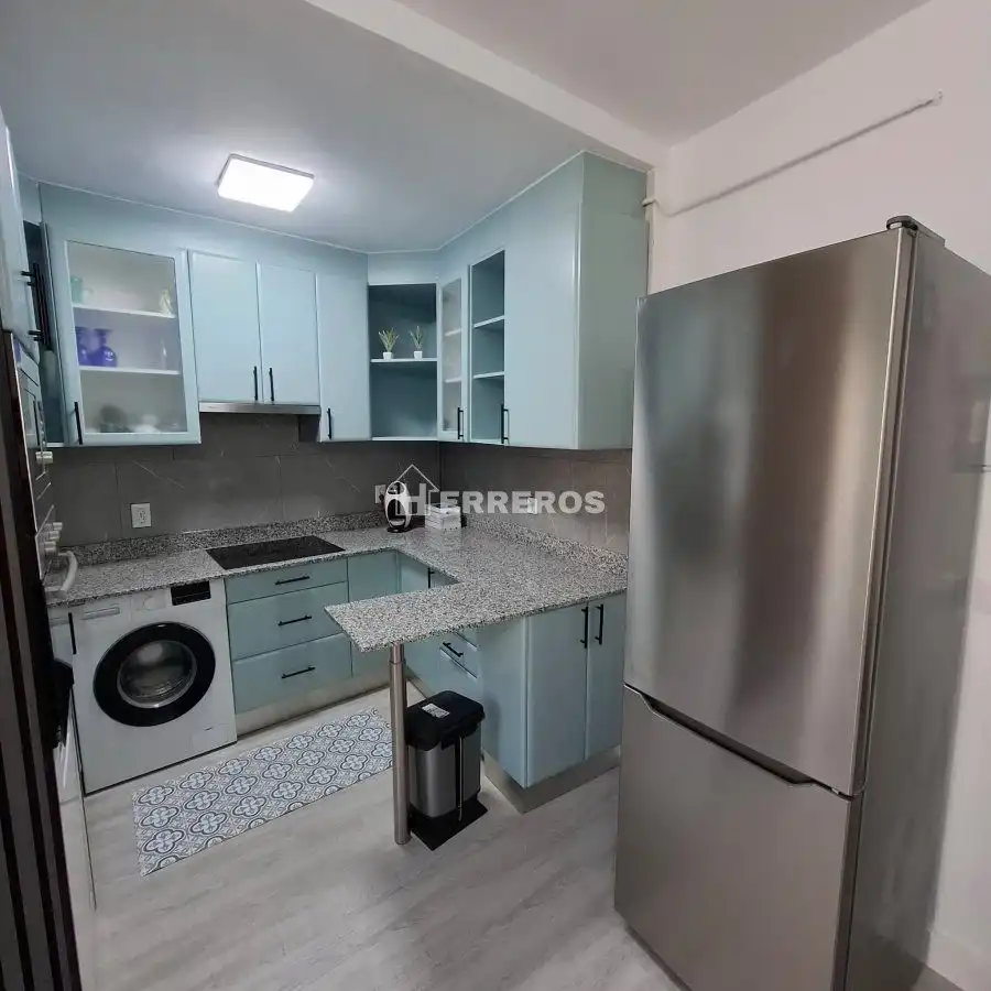 Kitchen of Apartments for sale in  Logroño  with Heating, Parquet flooring and Storage room