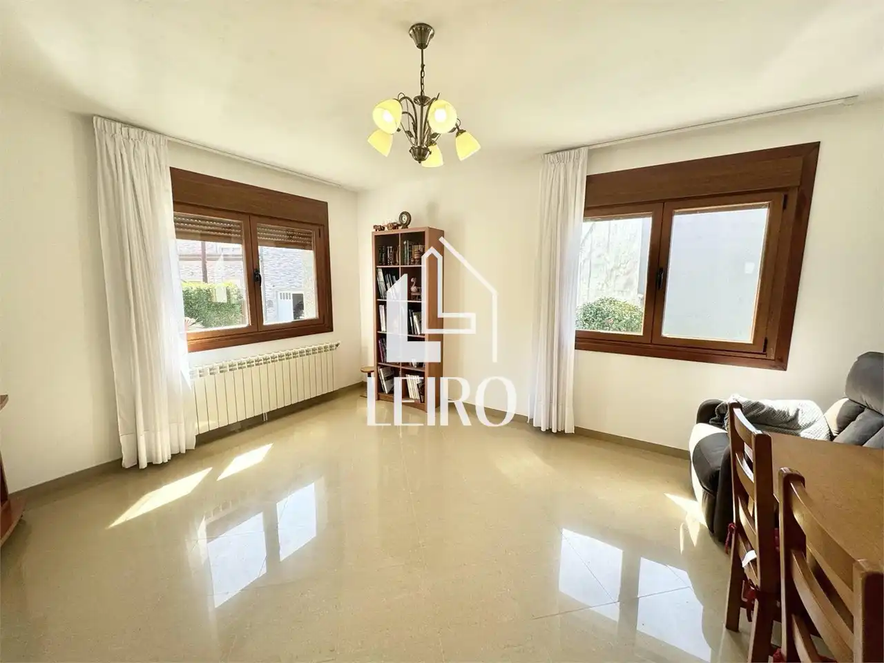 Sala de estar de Casa o chalet en venta en Vilagarcía de Arousa con Calefacción, Jardín privado y Balcón