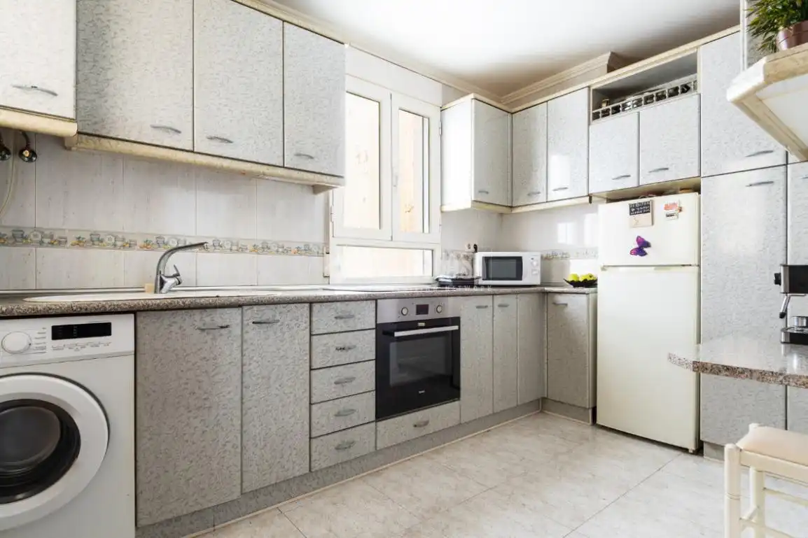 Kitchen of Flat for sale in Zaragoza  with Heating