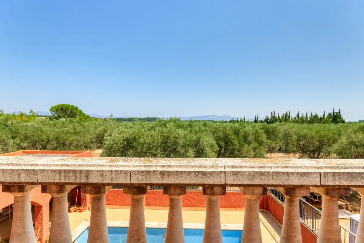 Garden of Houses for sale in Llers  with Air Conditioner, Heating and Private garden