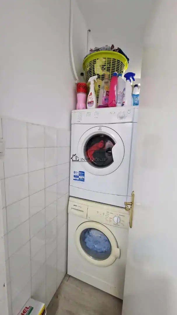 Dormitori de Casa o xalet en venda en Pontevedra Capital  amb Jardí privat