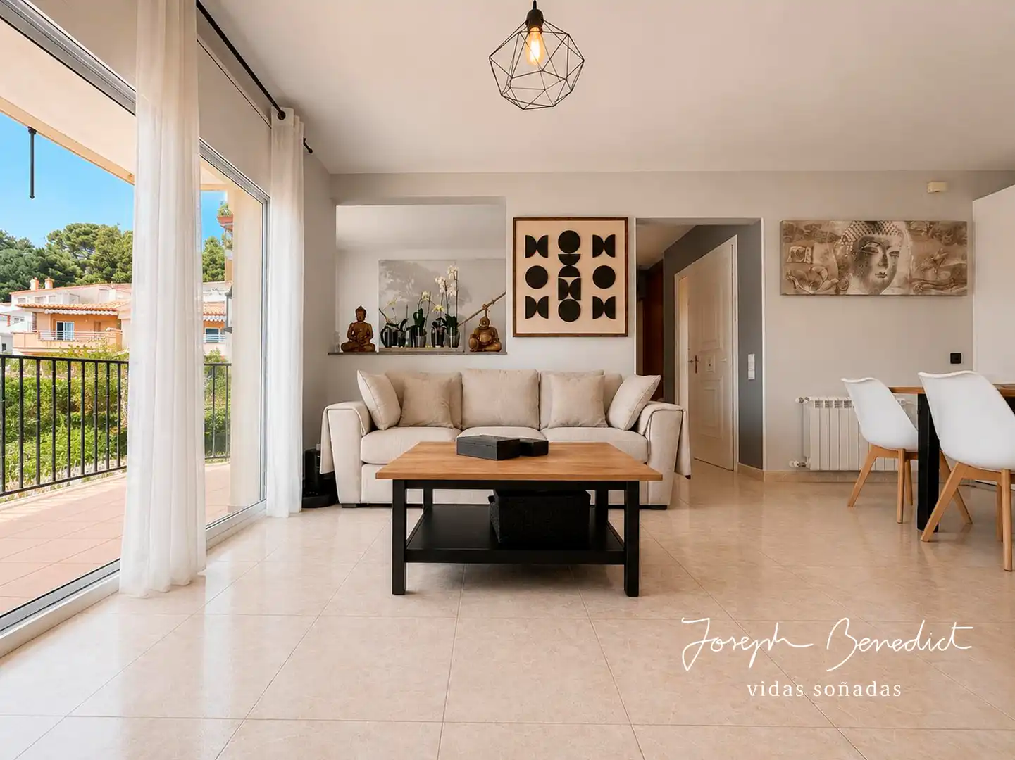 Sala d'estar de Casa o xalet en venda en Calafell amb Aire condicionat, Calefacció i Jardí privat