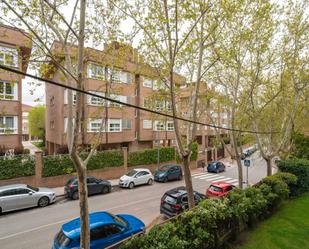 Exterior view of Flat to share in  Madrid Capital  with Air Conditioner, Private garden and Washing machine