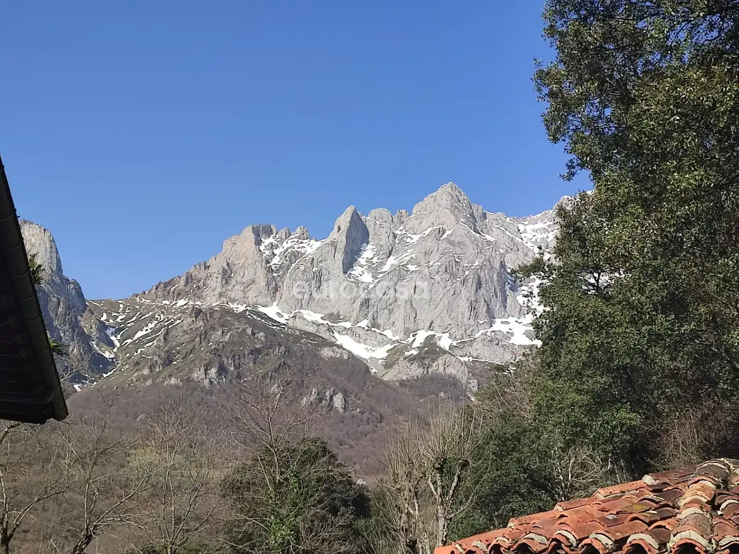Vista exterior de Residencial en venta en Camaleño