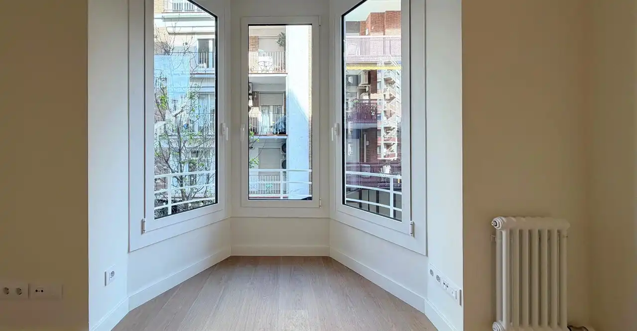 Habitación de Piso en venta en Barcelona con Aire acondicionado y Calefacción