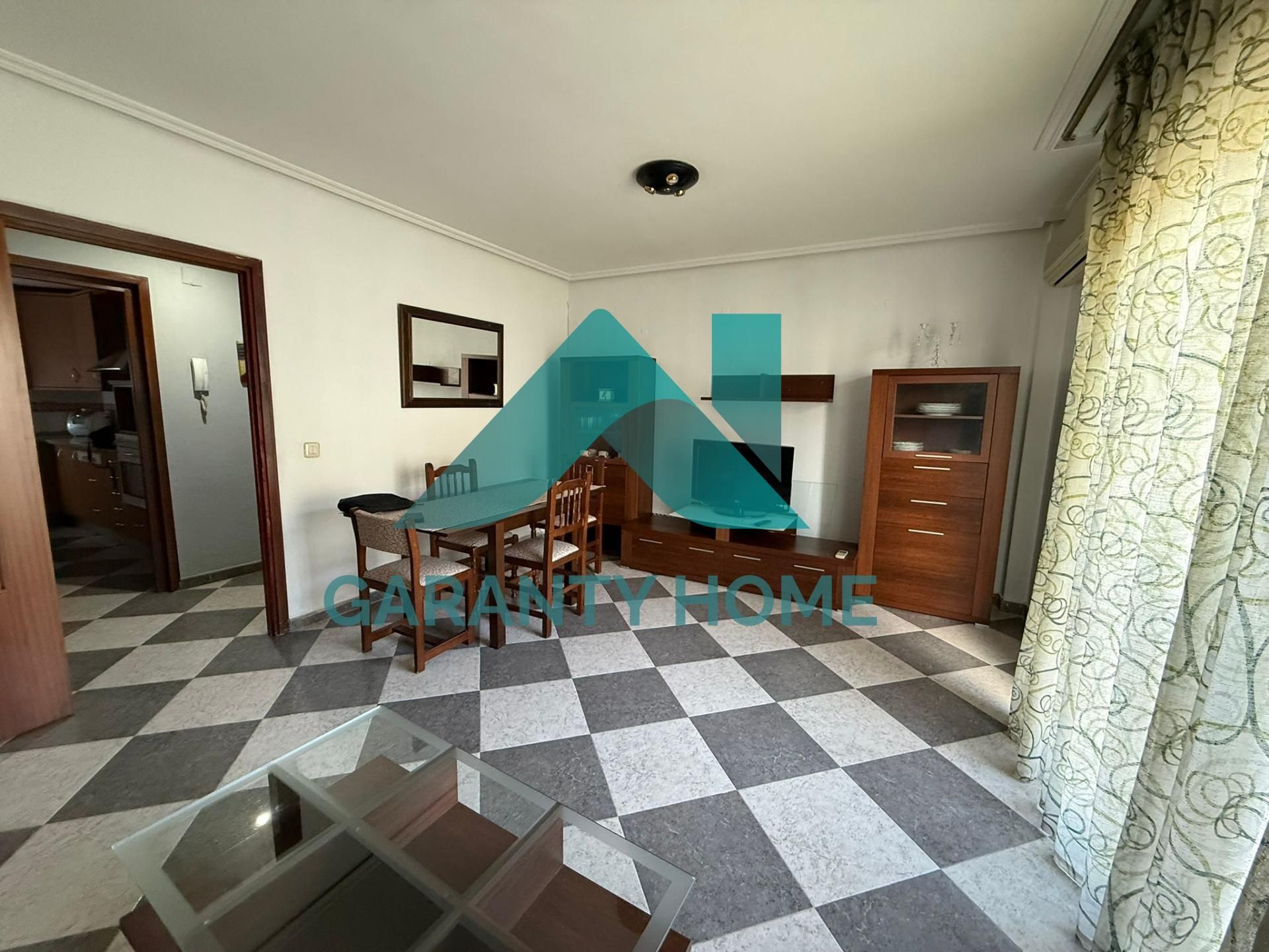 Vista exterior de Pis de lloguer en Cáceres Capital amb Aire condicionat i Calefacció