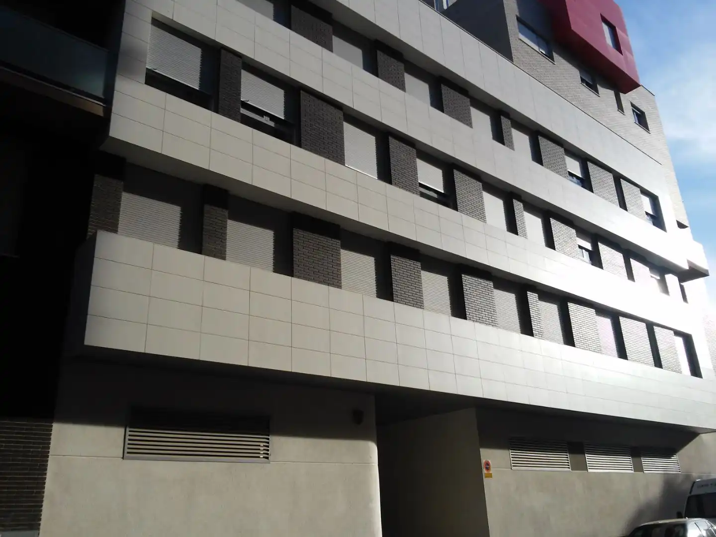 Vista exterior de Garaje de alquiler en Albacete