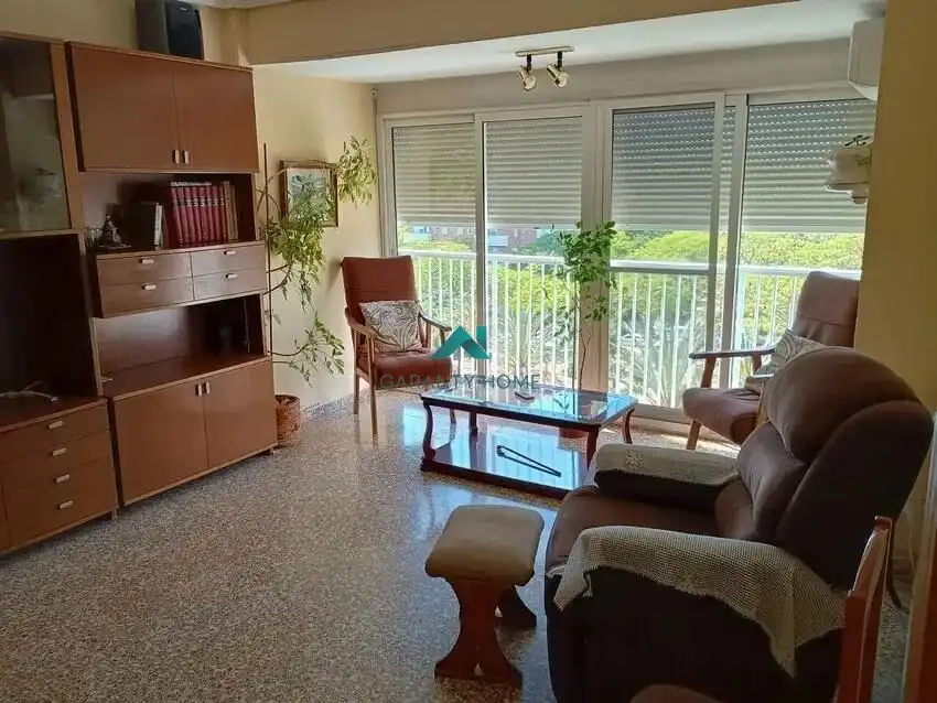 Sala d'estar de Pis en venda en Valencia amb Aire condicionat i Calefacció