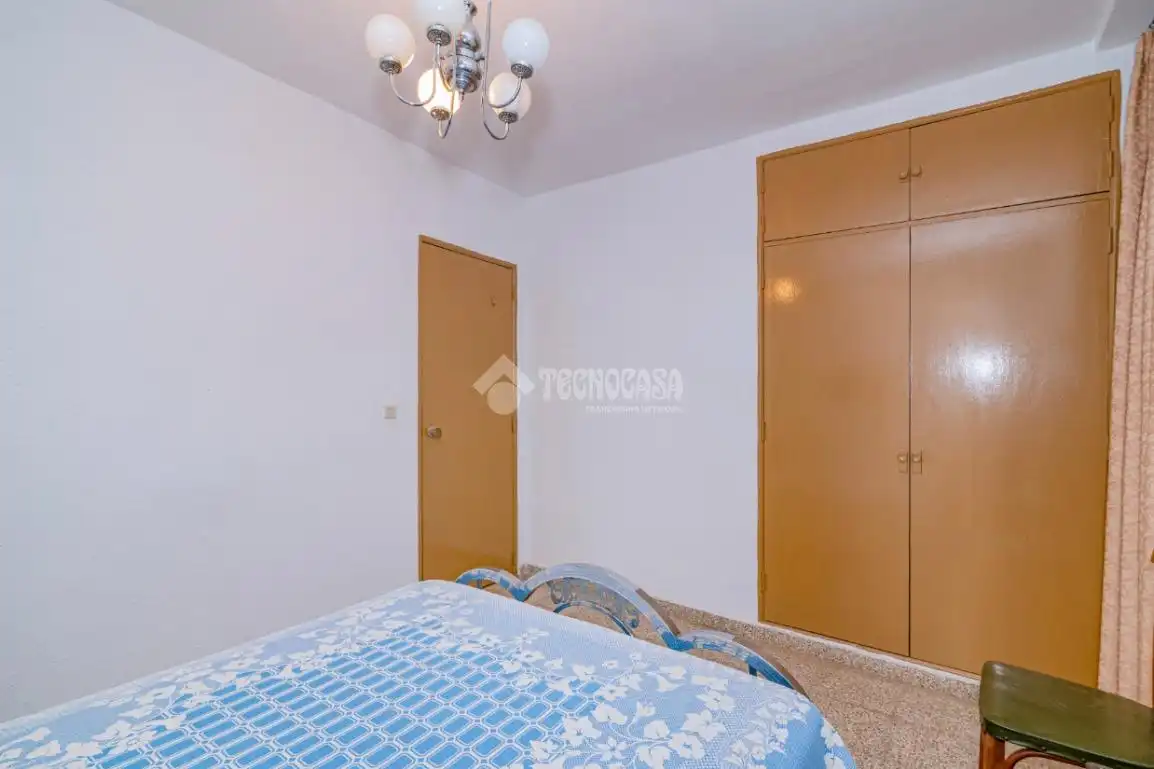 Habitación de Piso en venta en Lucena con Aire acondicionado y Amueblado