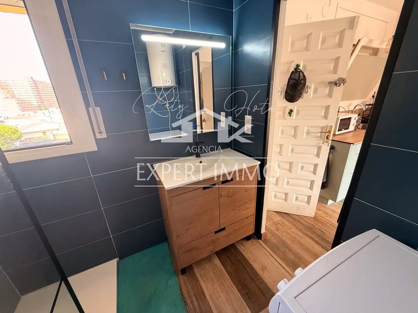 Bany de Apartament en venda en Roses amb Aire condicionat, Calefacció i Terrassa