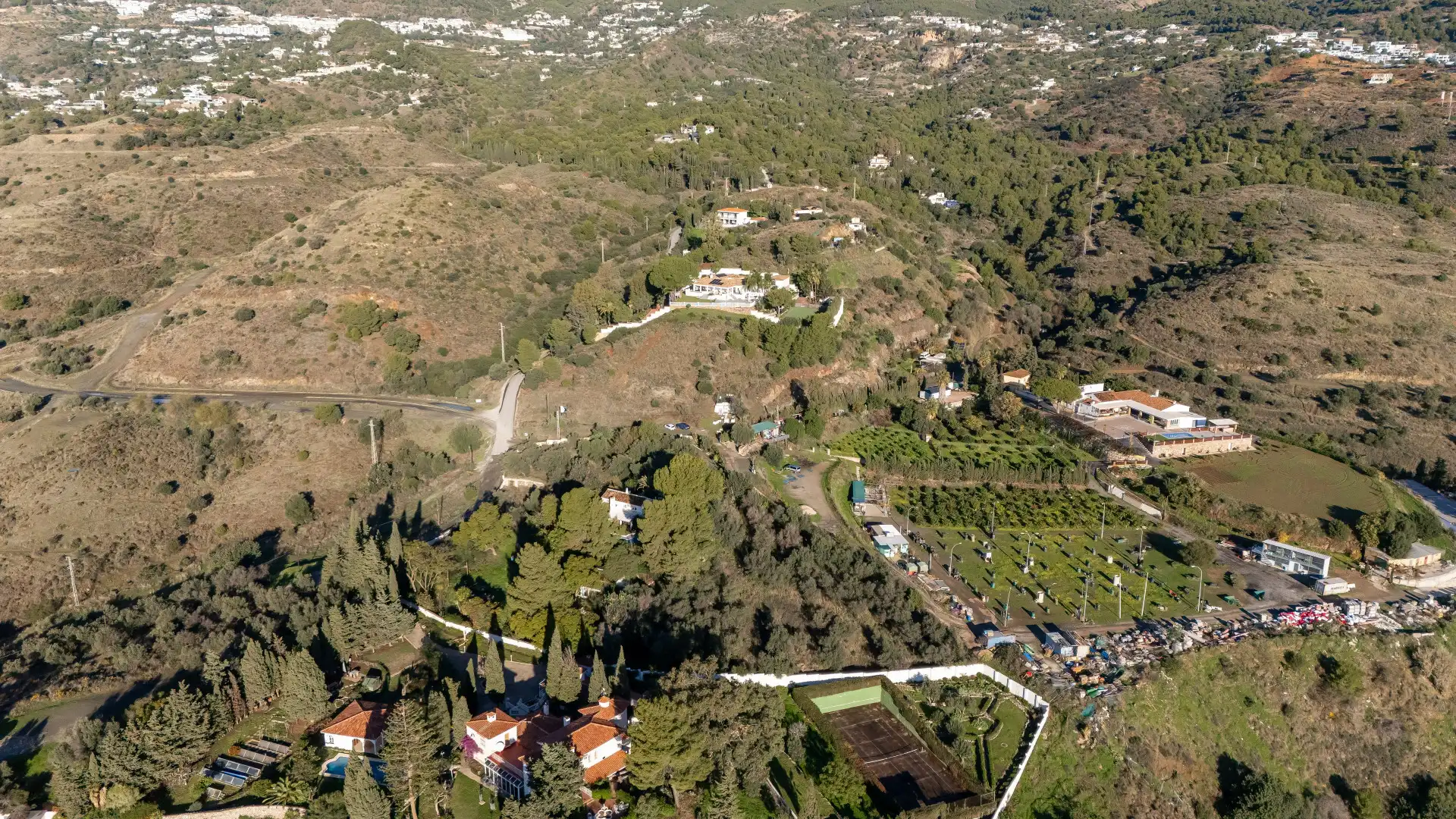 Vista exterior de Casa o xalet en venda en Fuengirola amb Aire condicionat, Jardí privat i Terrassa