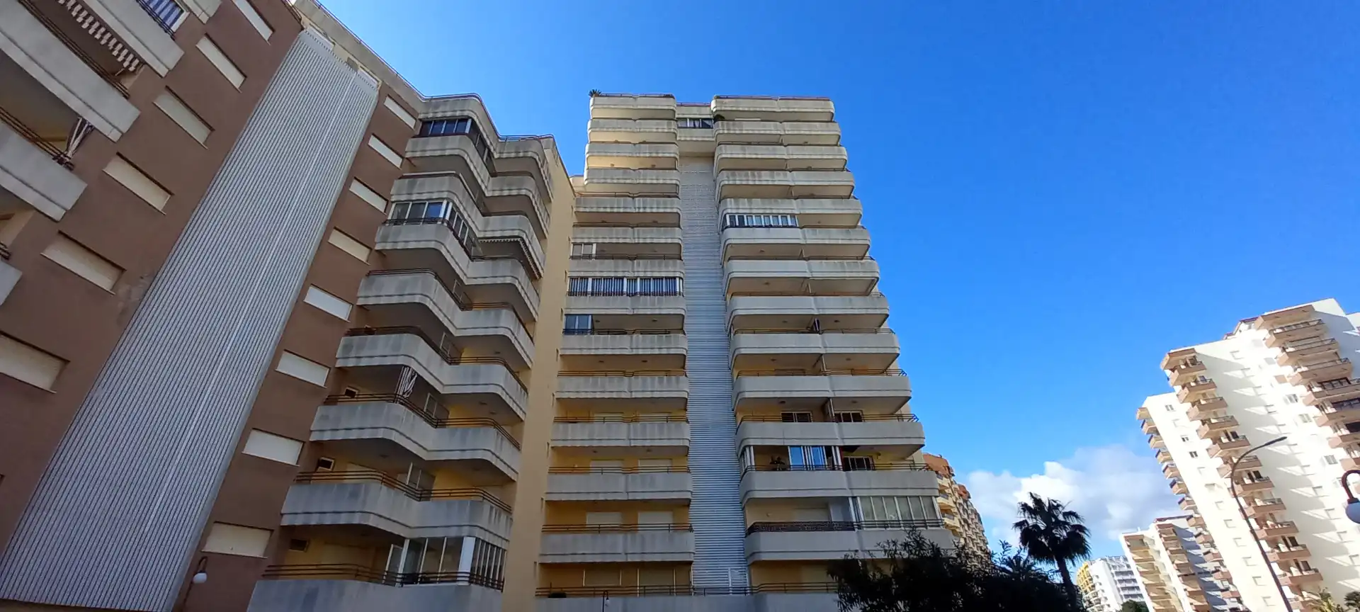 Vista exterior de Apartament en venda en Gandia amb Moblat i Piscina comunitària