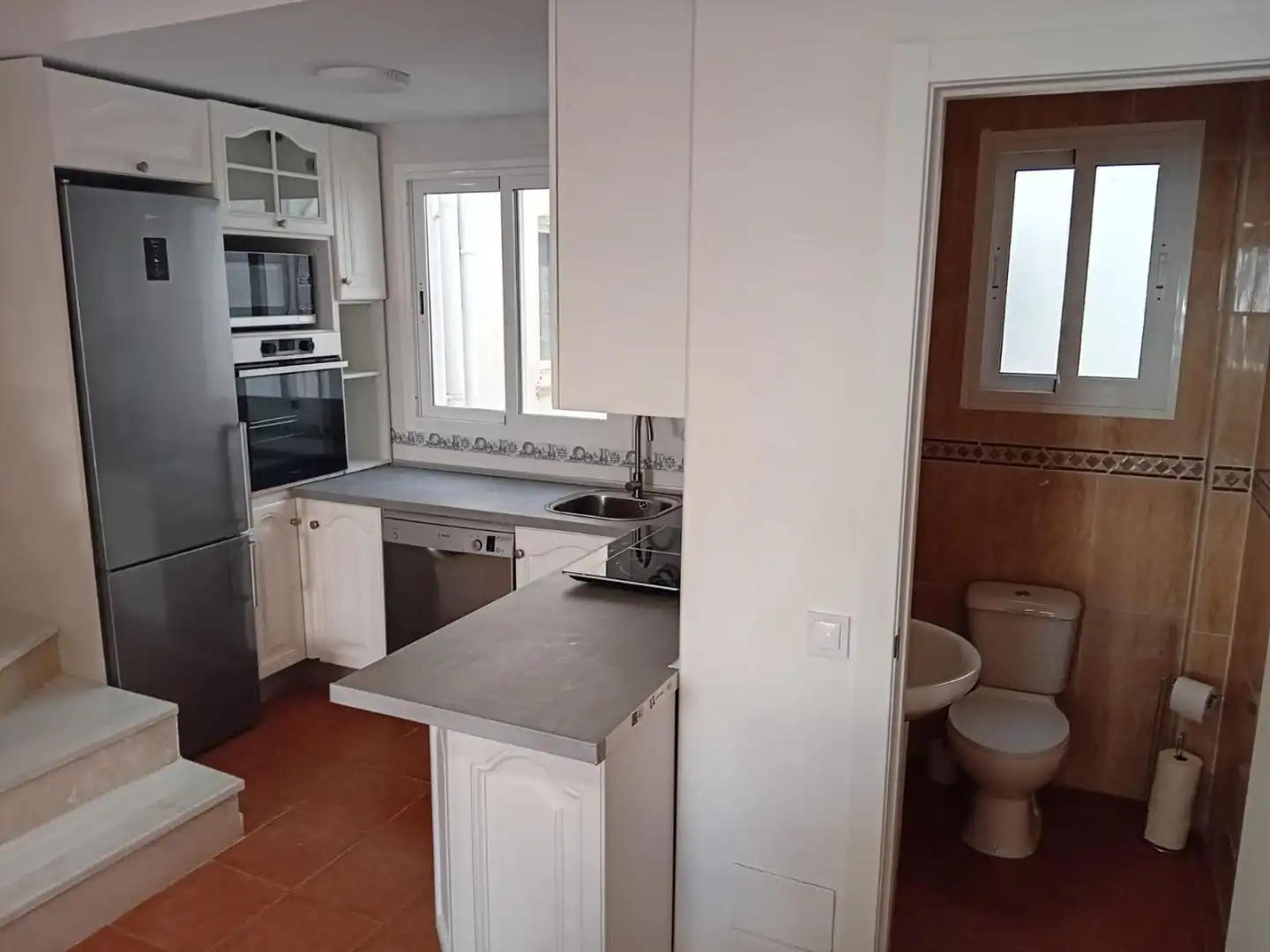 Flat with garden to rent in Avenida Ciudad de Barcelona 58, imagen 5