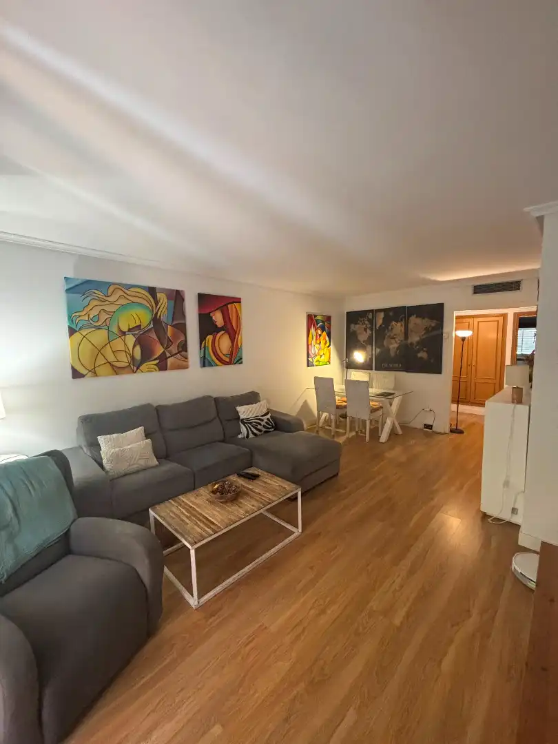 Sala de estar de Planta baja en venta en Las Rozas de Madrid con Calefacción, Trastero y Piscina comunitaria