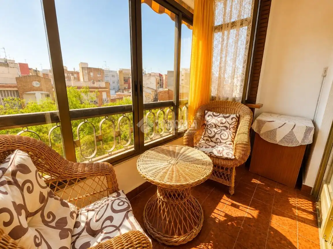Terraza de Piso en venta en Torrent con Balcón