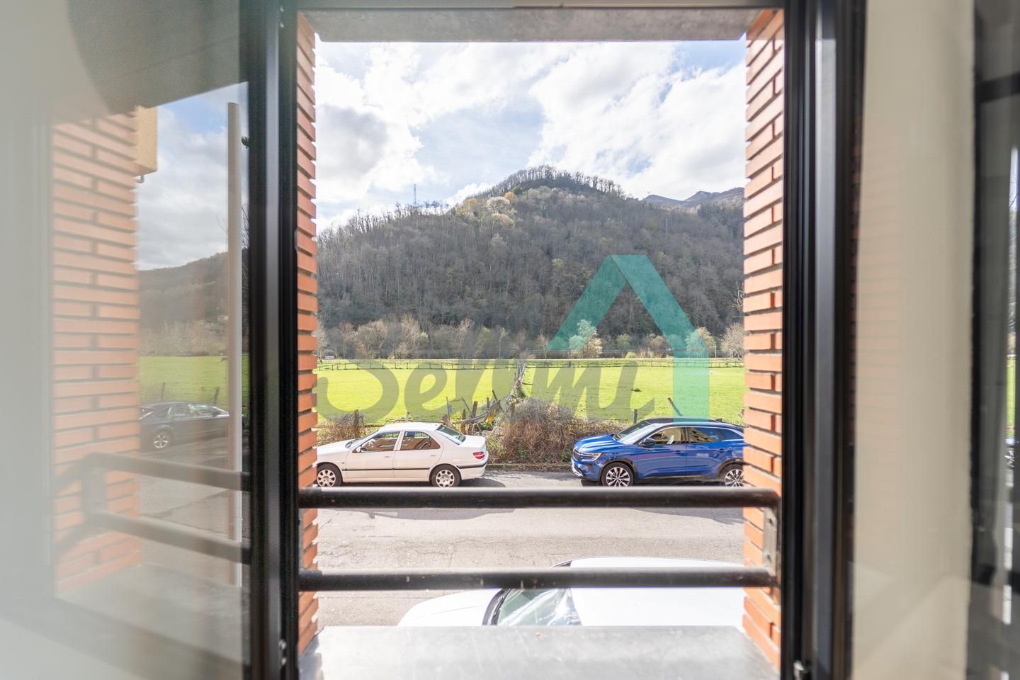 Parking de Planta baja en venta en Laviana con Calefacción, Terraza y Trastero