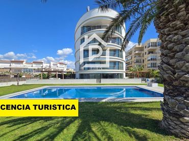 Pis amb piscina en venda a Maritimo