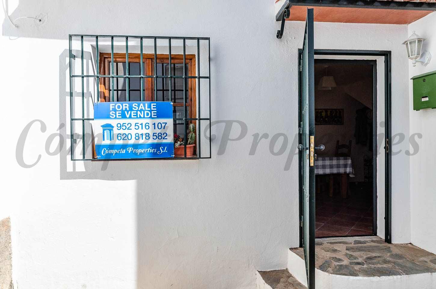 Exterior view of Single-family semi-detached for sale in Árchez  with Terrace, Furnished and Balcony