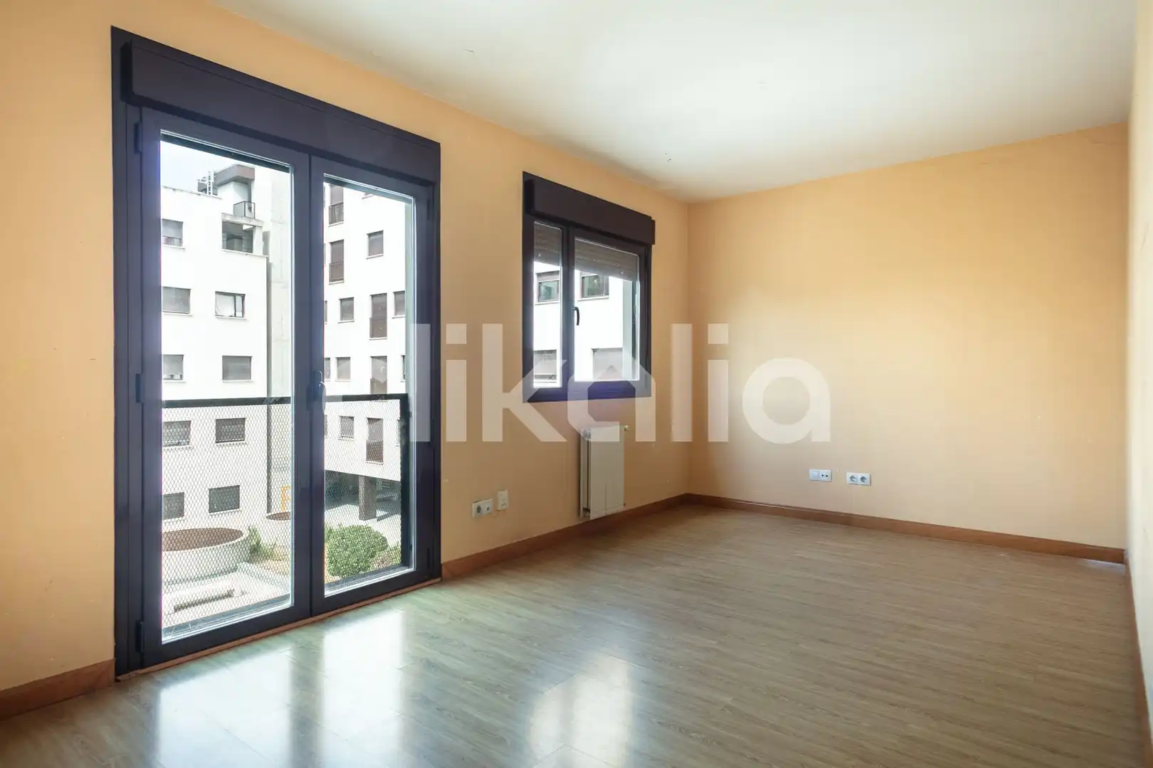 Piso con piscina en venta en Latina