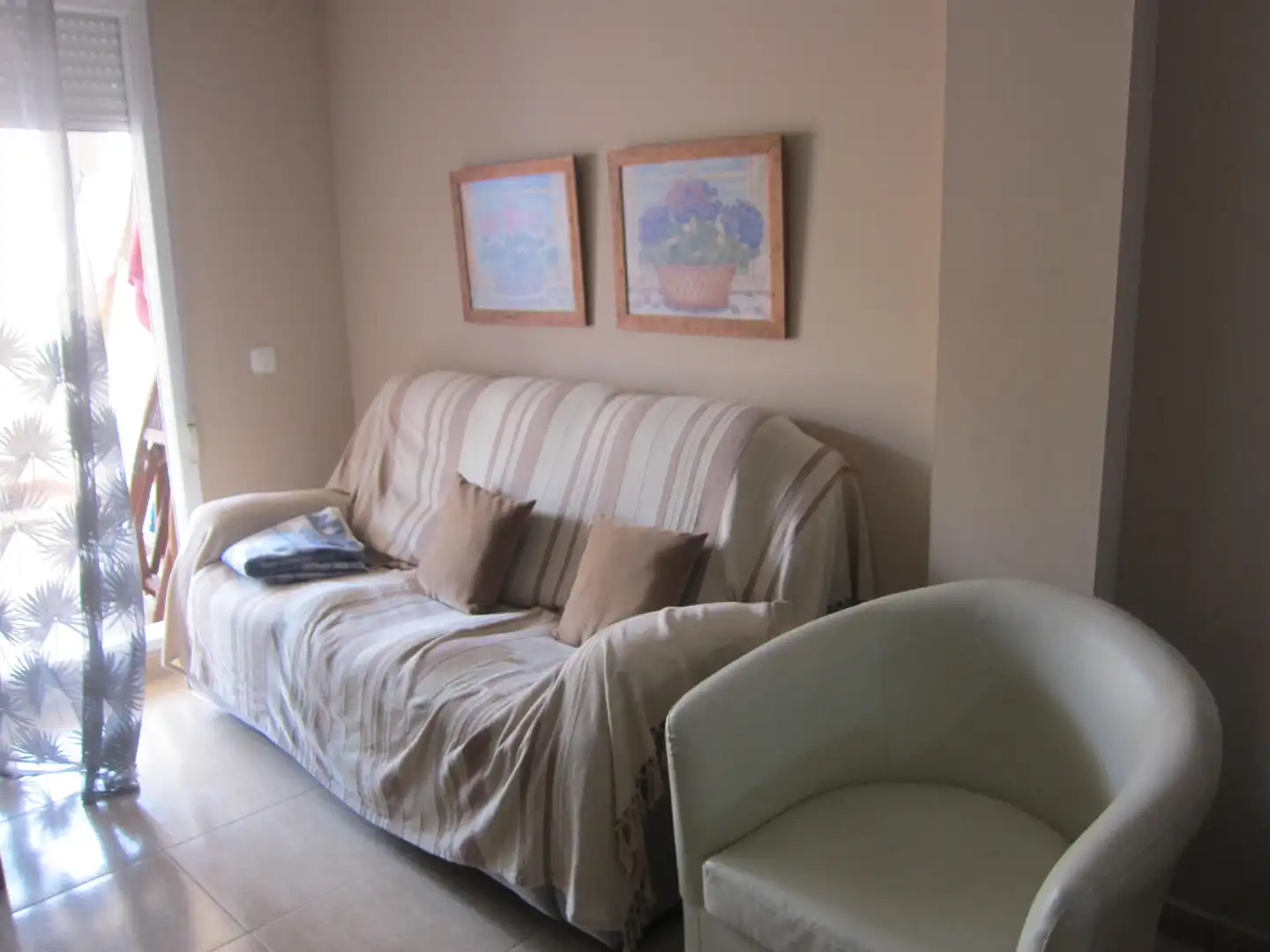 Sala de estar de Apartamento de alquiler en Moncofa con Terraza, Amueblado y Piscina comunitaria