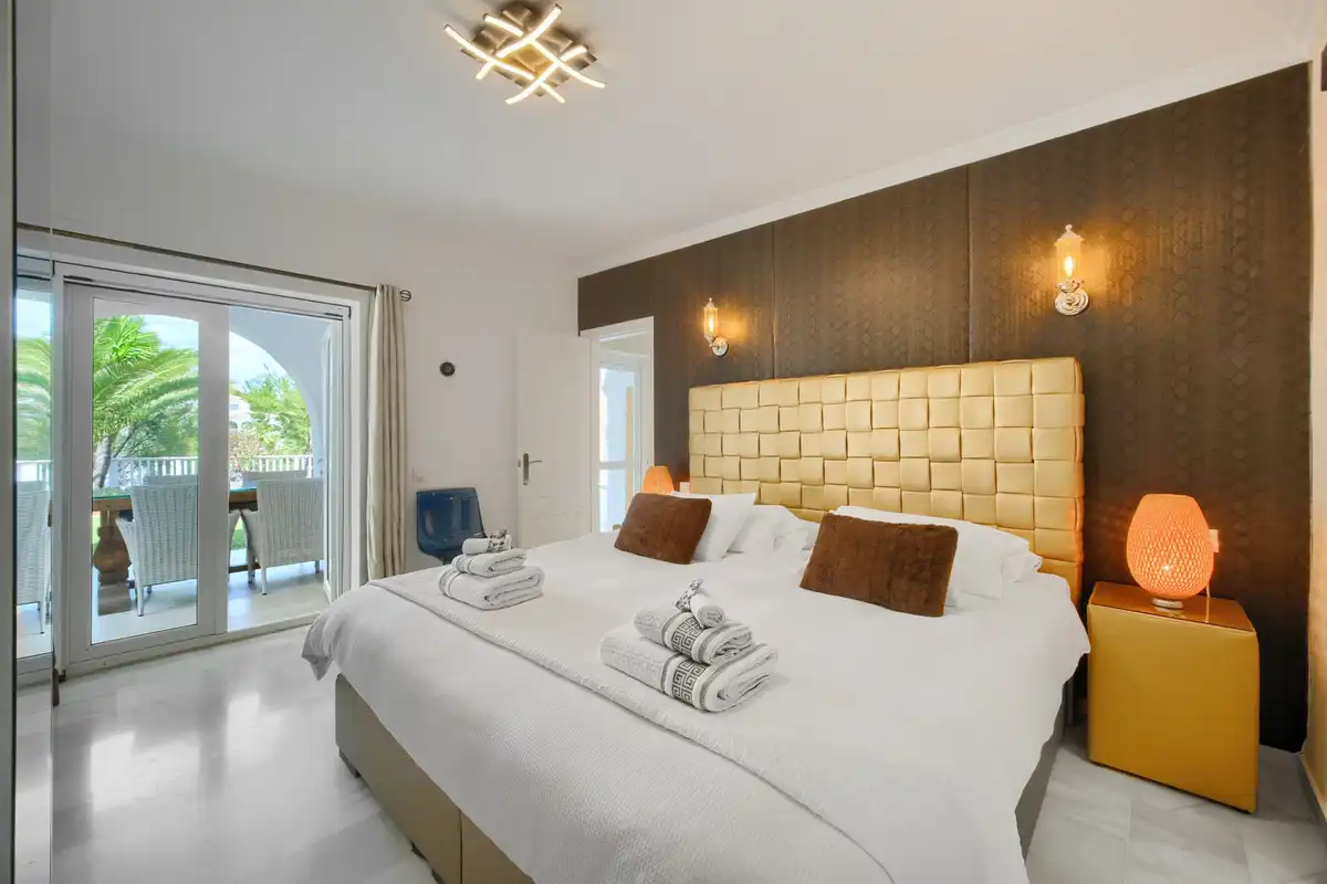 Bedroom of Houses for sale in Mijas  with Air Conditioner, Heating and Private garden