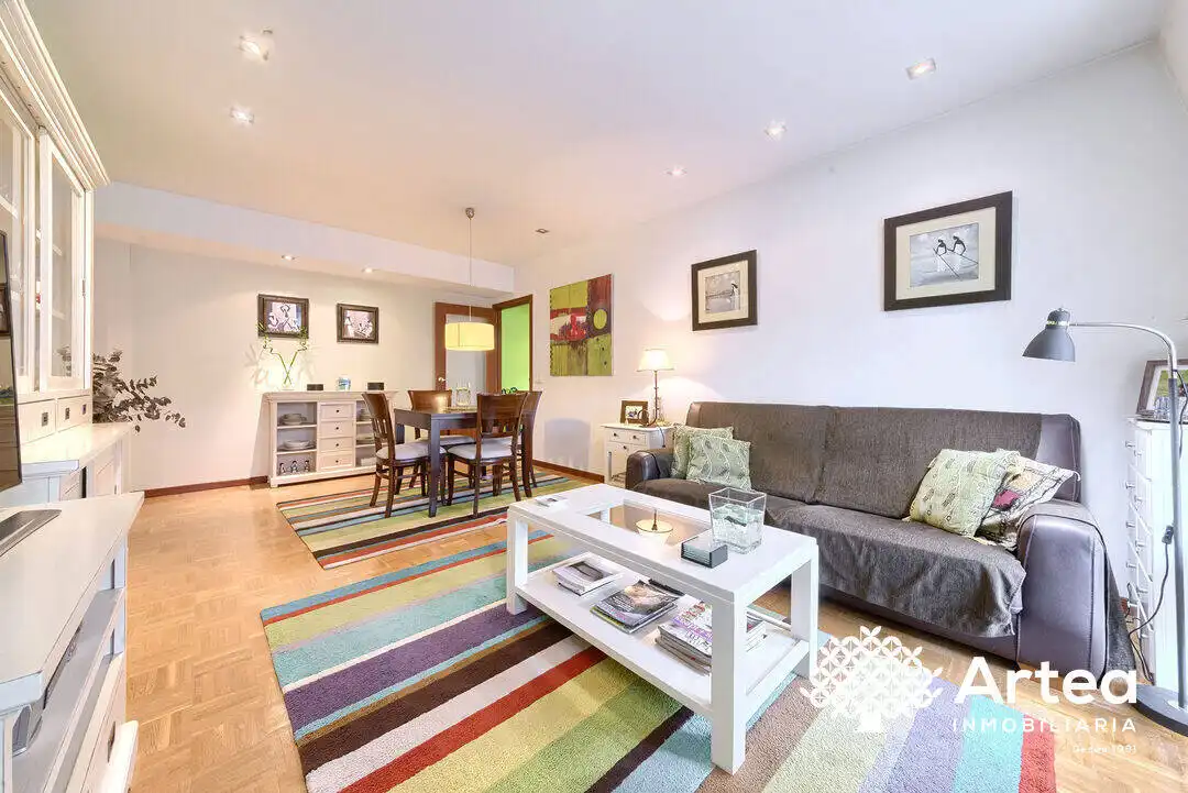 Sala de estar de Piso en venta en Bilbao  con Calefacción y Trastero