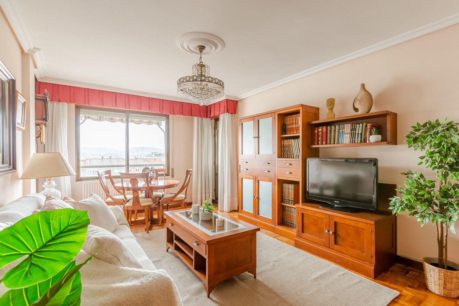 Living room of Flat for sale in  Pamplona / Iruña  with Heating, Parquet flooring and Terrace