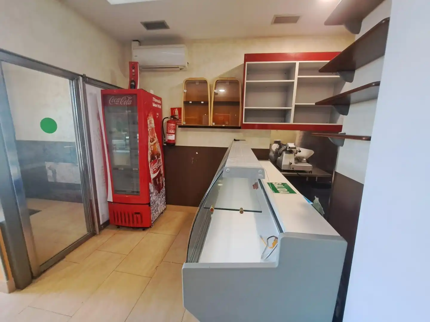 Cocina de Local de alquiler en Ribeira con Amueblado