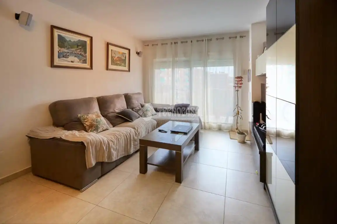 Sala de estar de Piso en venta en Badalona con Aire acondicionado, Calefacción y Amueblado