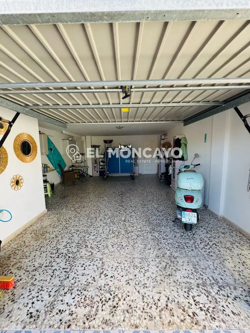 Parking de Casa adosada en venta en Rojales con Aire acondicionado, Calefacción y Jardín privado