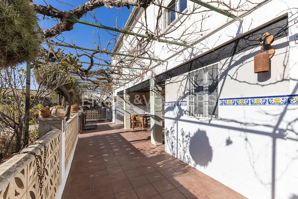 Vista exterior de Casa o chalet en venta en Paterna con Aire acondicionado, Calefacción y Jardín privado