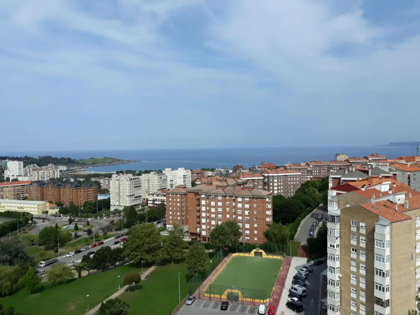 Außenansicht von Wohnung zur Miete in Santander mit Heizung, Parkett und Terrasse