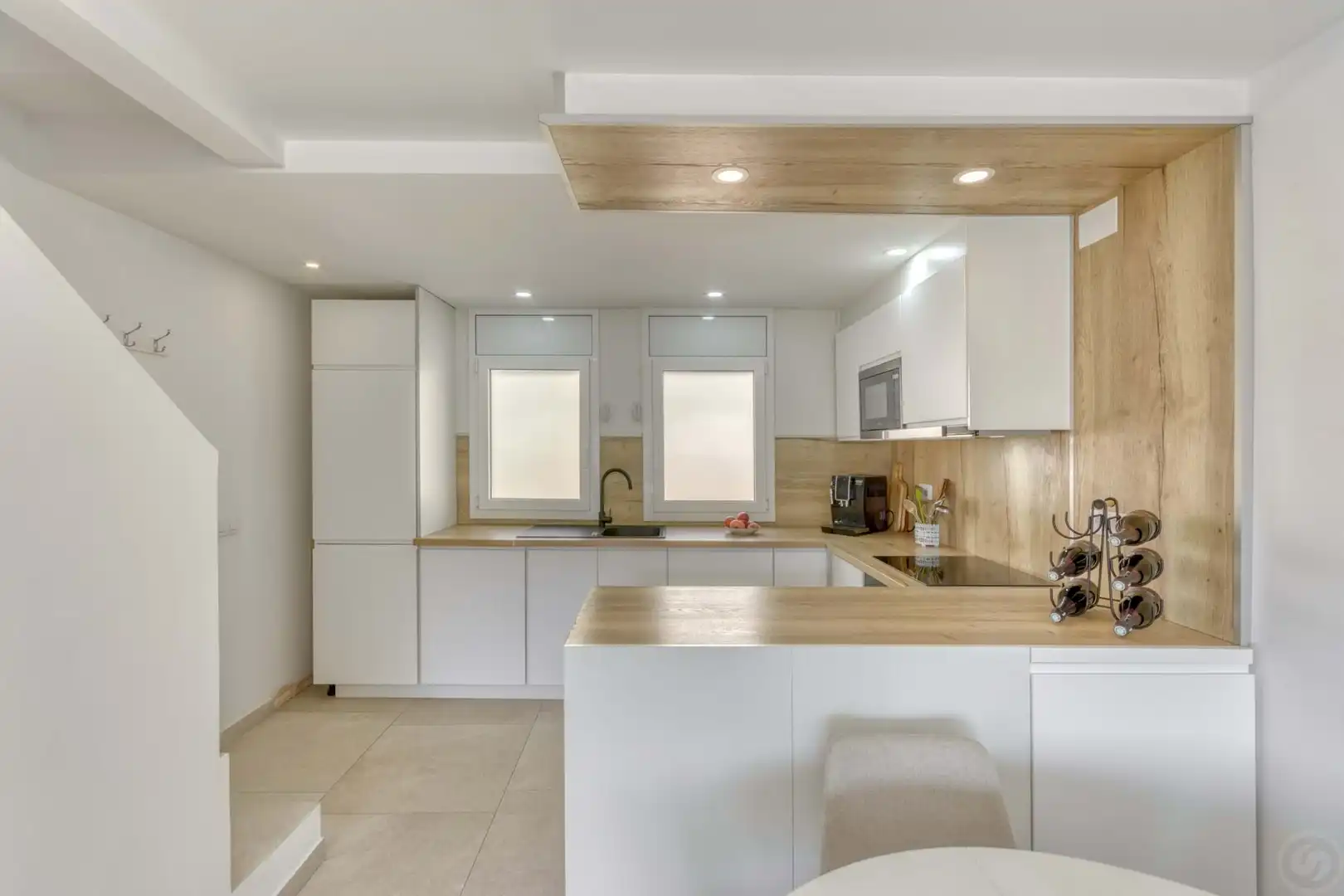 Küche von Einfamilien-Reihenhaus zum Verkauf in Empuriabrava mit Klimaanlage, Heizung und Terrasse