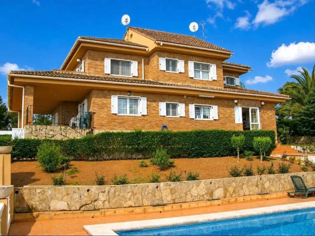 Villa con piscina in vendita a Carrer de Dalt, imagen 2