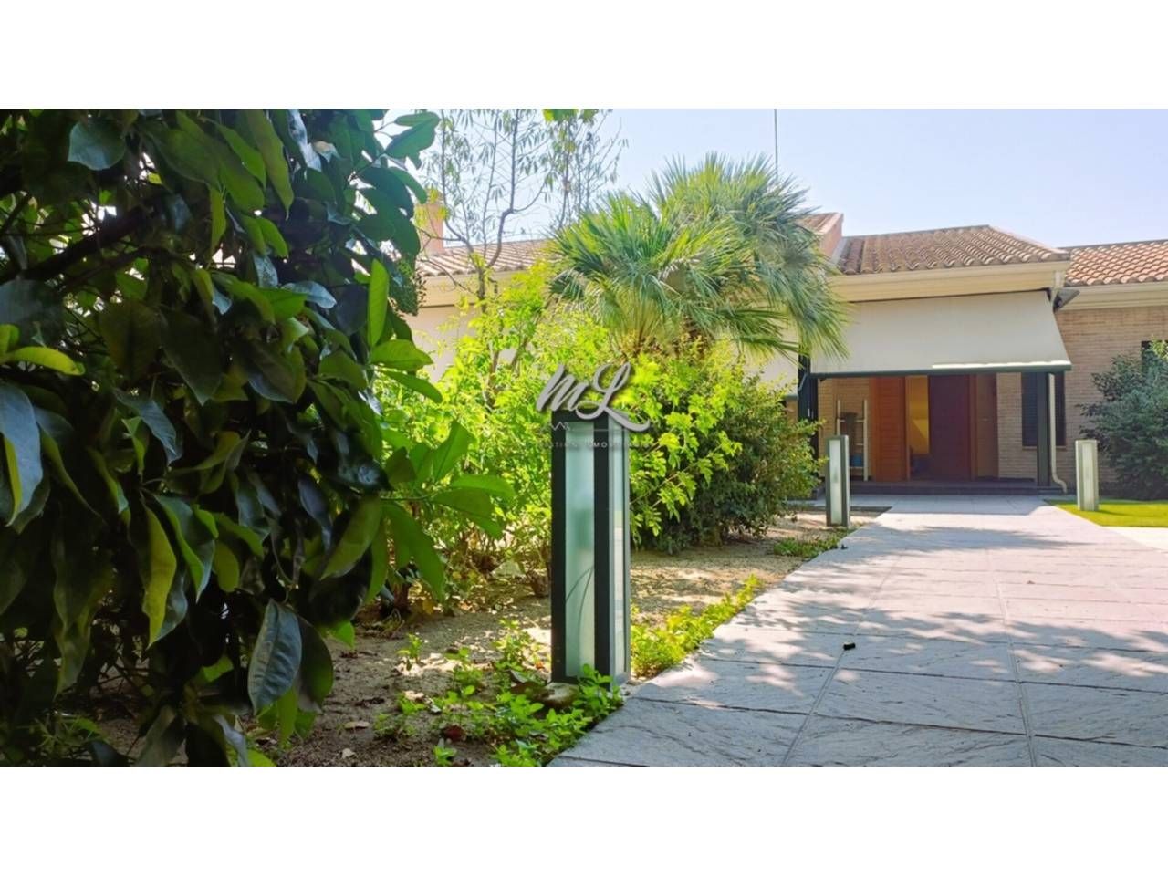 Garden of House or chalet for sale in Camarena  with Air Conditioner, Heating and Private garden