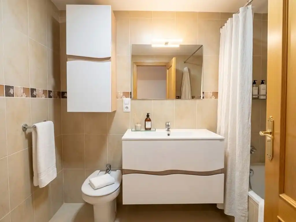 Bathroom of Houses for sale in Carcaixent  with Air Conditioner, Heating and Terrace