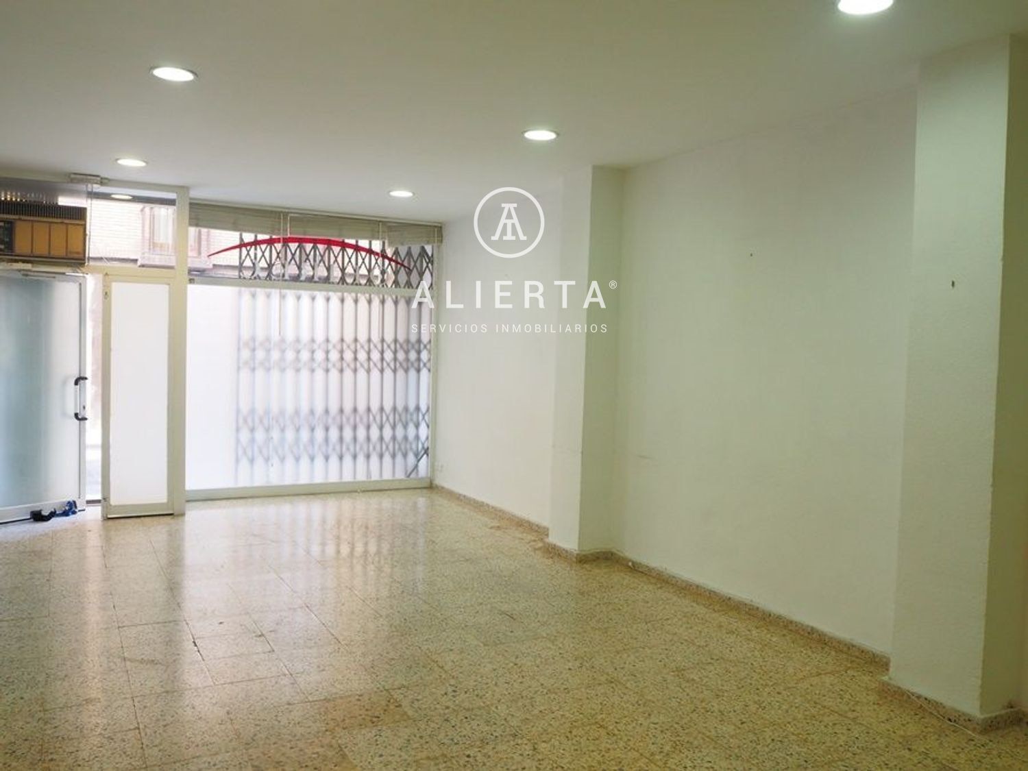 Local en venda en  Zaragoza Capital