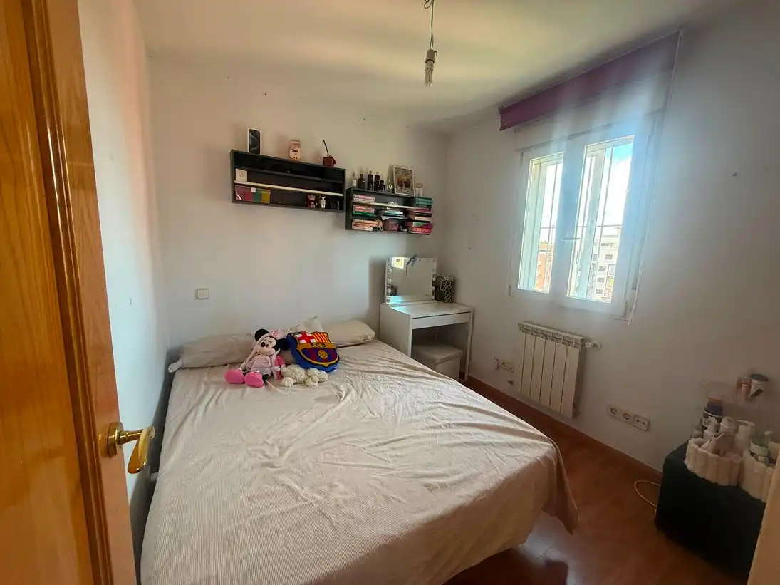 Habitación de Piso en venta en Madrid con Calefacción, Terraza y Amueblado