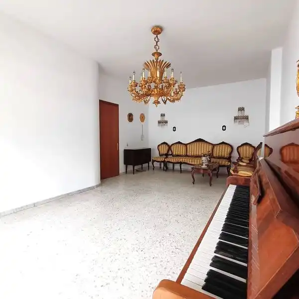 Piso en venta en Avenida Primero de Mayo, 26, Triana
