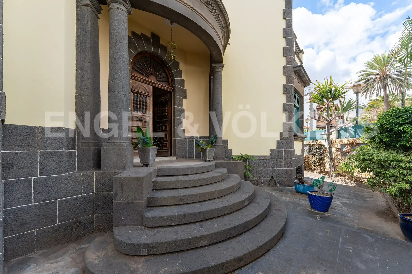 Vista exterior de Casa o chalet en venta en Las Palmas de Gran Canaria con Calefacción, Jardín privado y Terraza