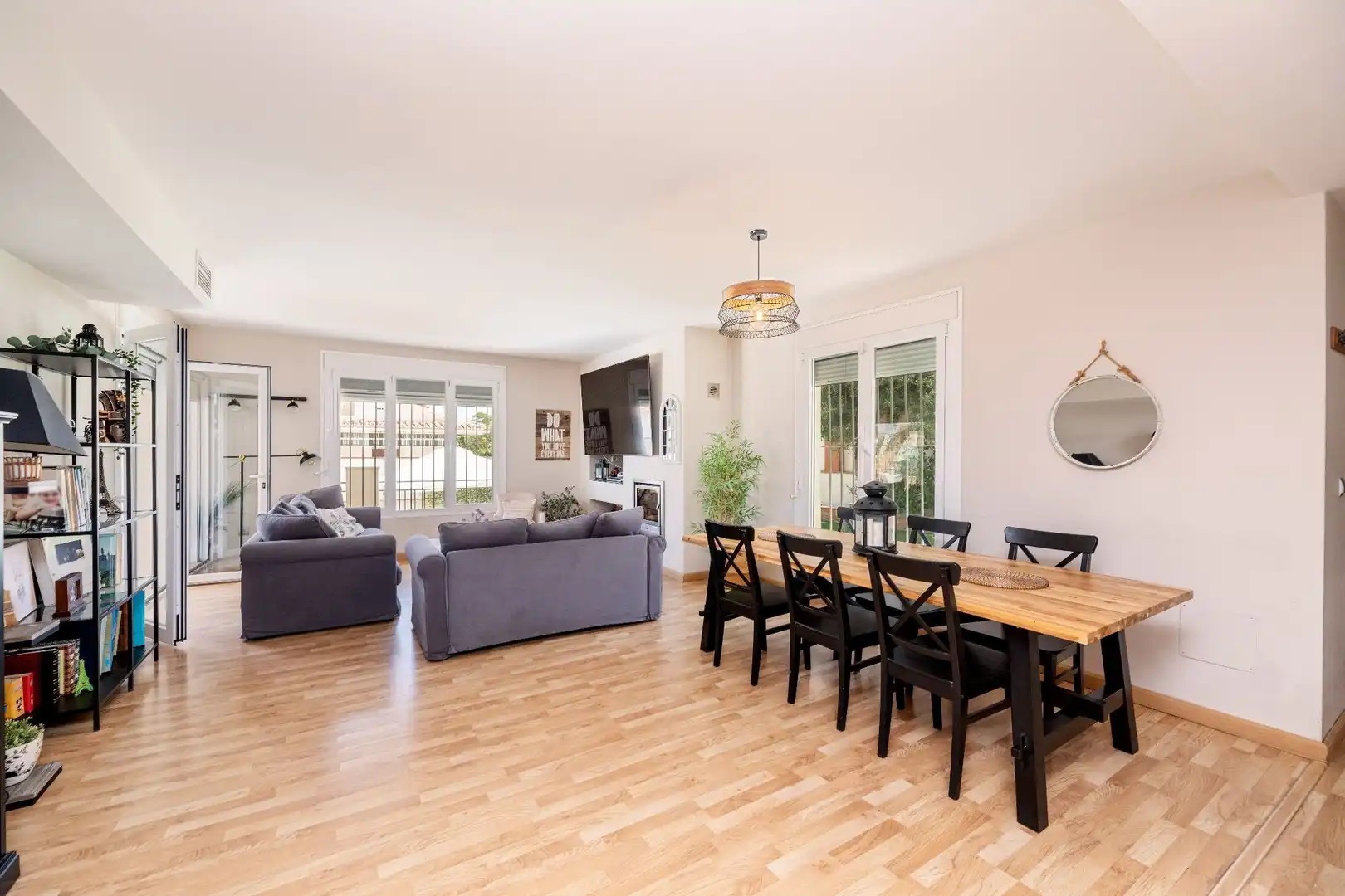 Comedor de Casa o chalet en venta en Alhaurín de la Torre con Aire acondicionado, Calefacción y Jardín privado